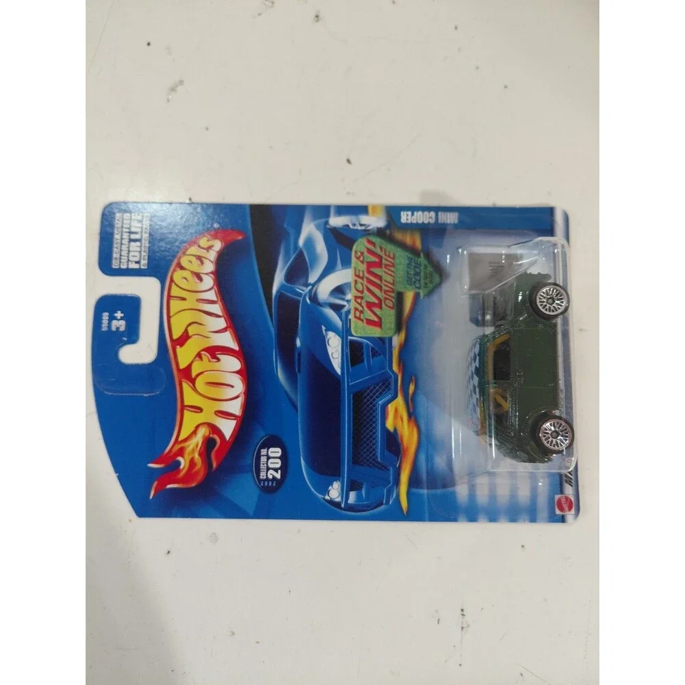NIP Hot Wheels 2001 Main Line 1:64 Die Cast Mini Cooper Classic Car